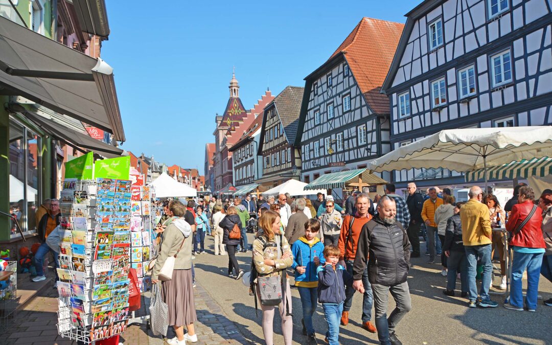 Besucher beim verkaufsoffenen Sontag in Zell am Harmersbach