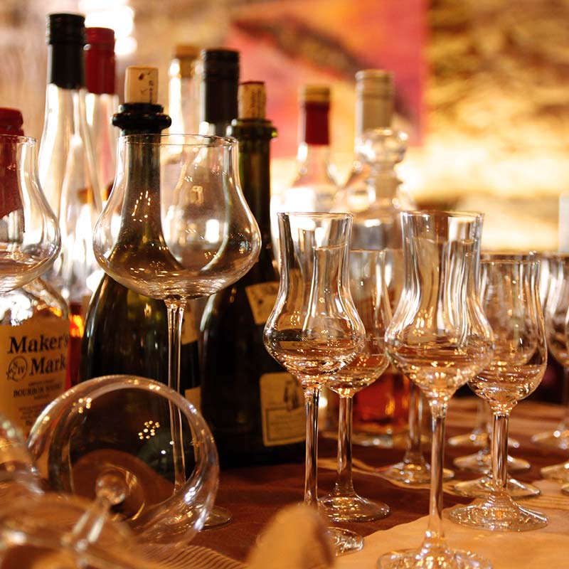 Große Auswahl an Aperitifs, Digestifs und Spirituosen im Bräukeller Zell am Harmersbach